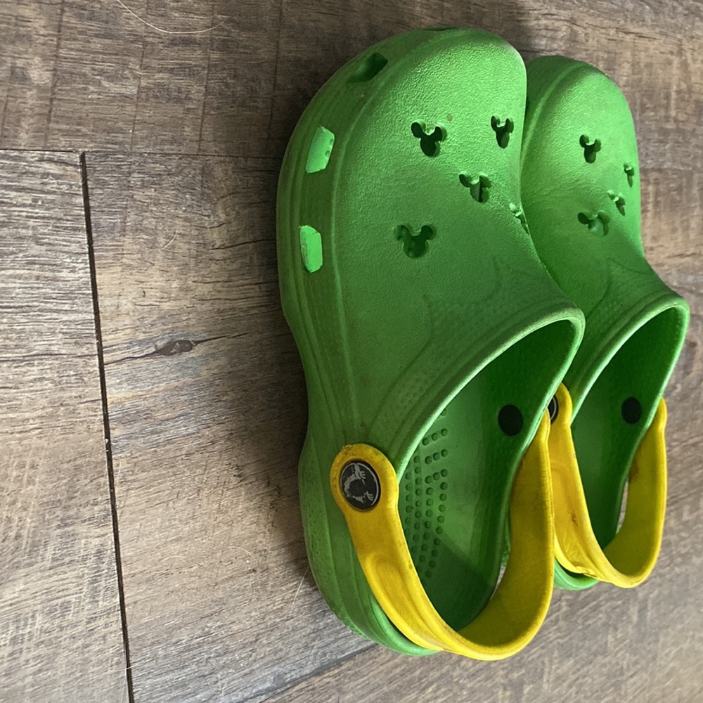 Mickey Mouse Kids Crocs, Size 1 Youth - Picture 3 of 8